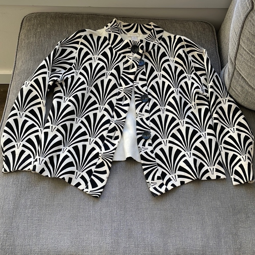 Black and white printed cardigan size 1.